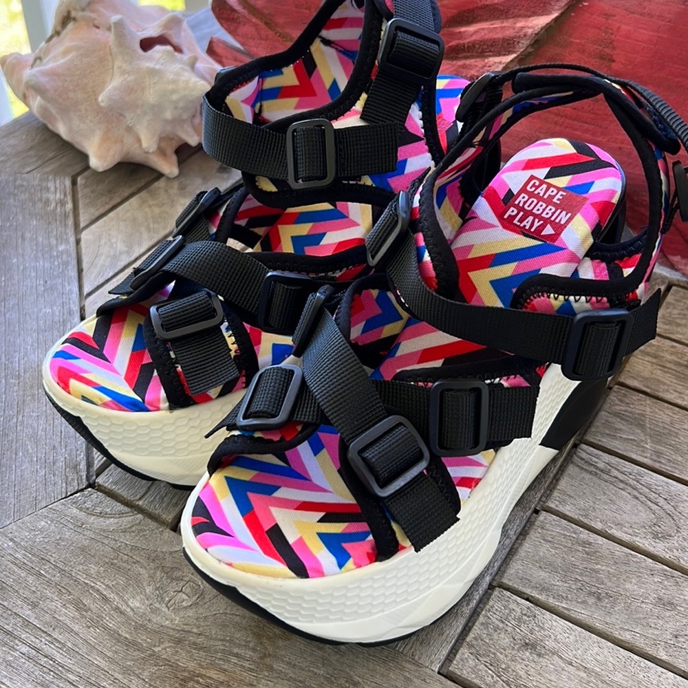 Cape Robbin Play Dirty Remix Platform Sandals Size 7 Wearable Art 🖼️ Like New - Picture 12 of 13